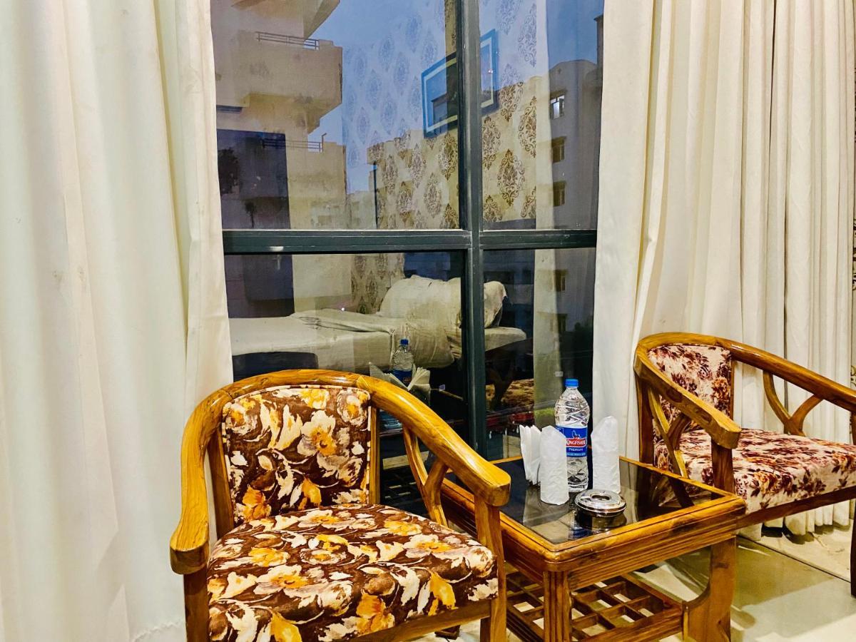 Zirakpur Hotel Hollywood - Family Hotel מראה חיצוני תמונה